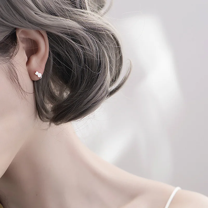 

925 Sterling Silver Asymmetric Cat Fish Stud Earrings For Women Wedding Female pendientes mujer moda eh254