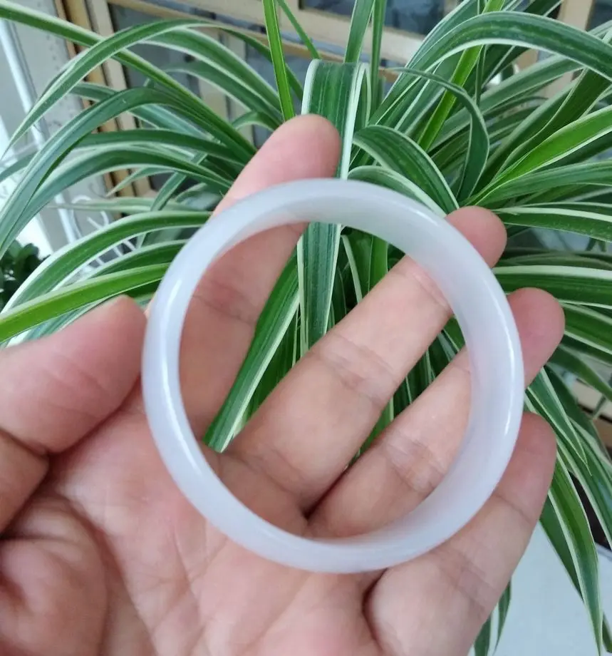 Exquisite Nature Hand Carved White chalcedony Bangle agate bracelet Size is optional ~Fine | Дом и сад