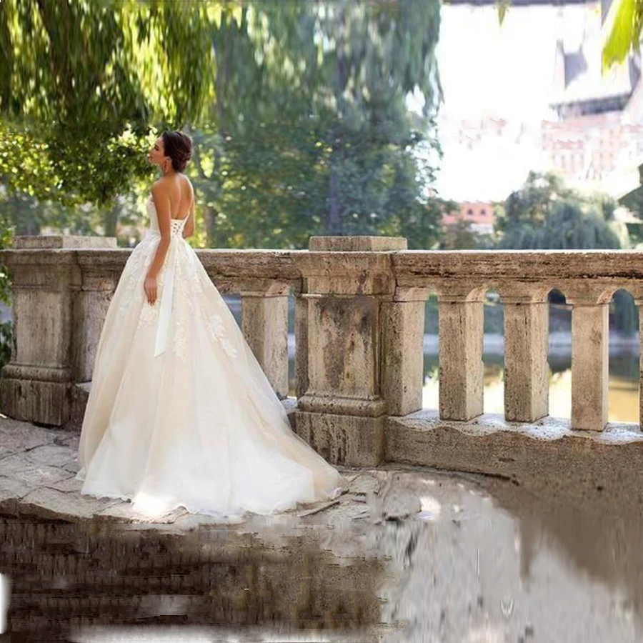 Sweetheart with Beads A Line Sweep Train Champagne Wedding Dresses Romantic Bridal Gowns Vintage Lace Vestido De Novia