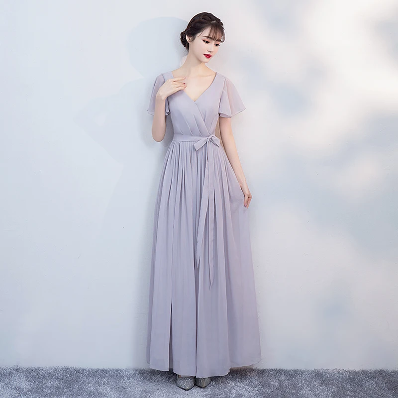 Женское элегантное вечернее платье серого цвета пляжное с открытой спиной