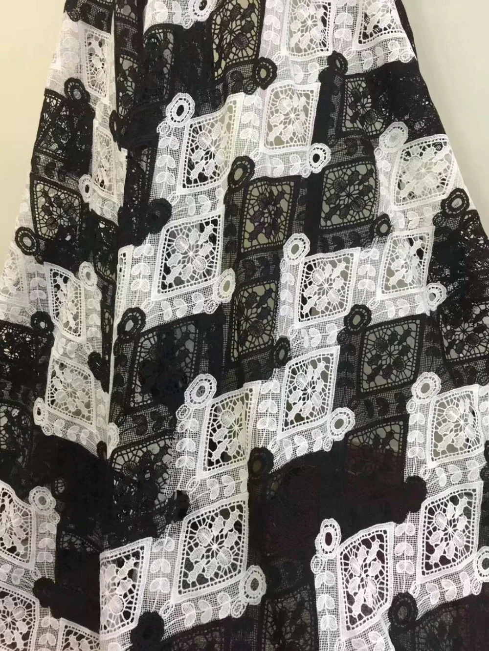 

Black and Milk color African cord Lace Fabric Hot Sell New Arrival African Cord Lace Guipure Lace Fabrics High Quality ZLS07