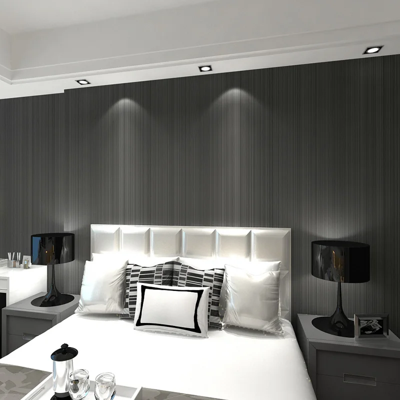 Обои из нетканого материала простые темно-серые обои в тонкую полоску для