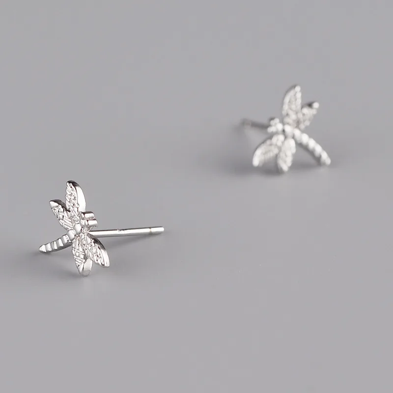 Серебряные серьги-гвоздики в виде стрекозы для женщин и девушек модные ювелирные