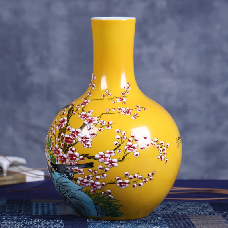 Большая керамическая ваза Цзиндэчжэнь ручная роспись желтой глазурью