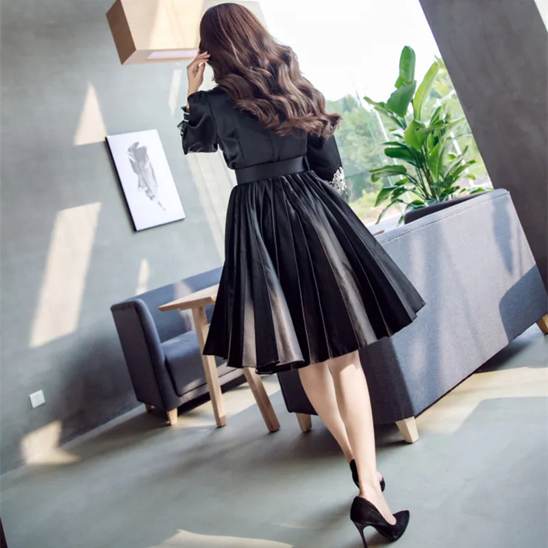 Женское плиссированное платье черное подиумное с вышивкой осень 2019|pleated dress|dress