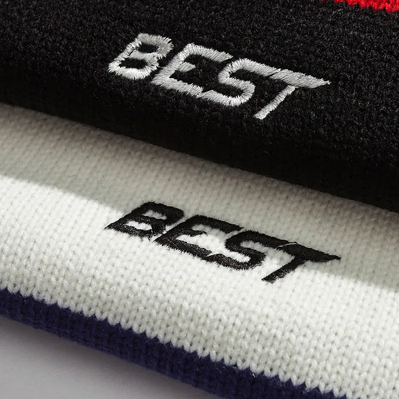 Свитер женский трикотажный оверсайз в разноцветную радужную полоску с круглым