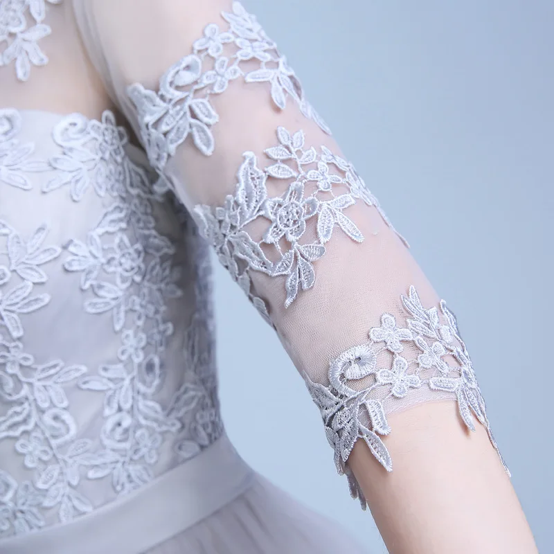 Длинное вечернее платье SOCCI со шнуровкой и аппликацией на спине для невесты