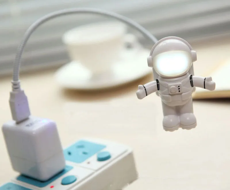 Прикольный Астронавт USB гаджет космонавт светодиодный светильник регулируемый