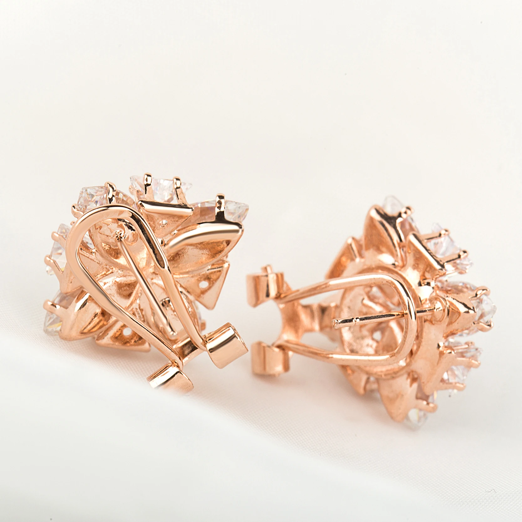 Женские серьги-пусеты Sakura модные роскошные золотые серьги с фианитом для