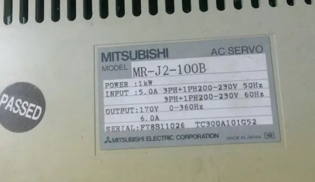 Серводвигатель MR J2 100B б/у один внешний вид 90% новый 3 месяцев гарантии в наличии|servo