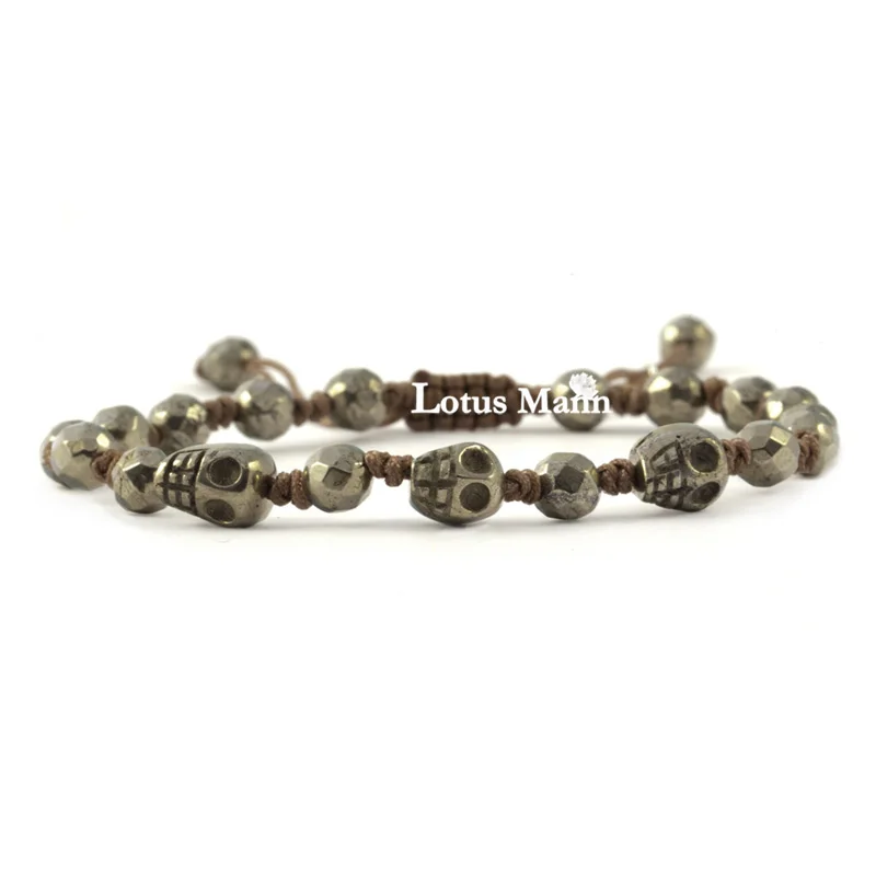 

Pyrite skeleton knitted single-circle bracelet