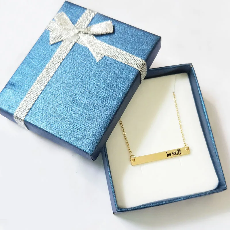 

Gift Box for Necklace High Quality Display Cases