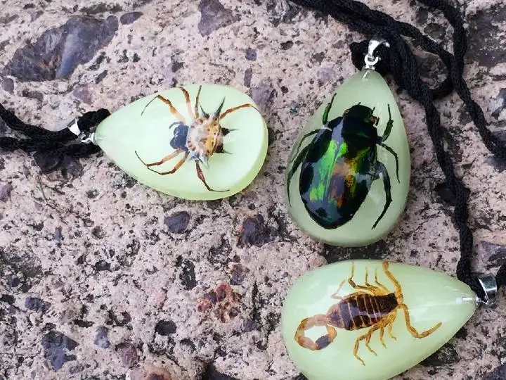 Бесплатная доставка 12 шт. модный кулон в виде паука скорпиона зеленого жука|glow