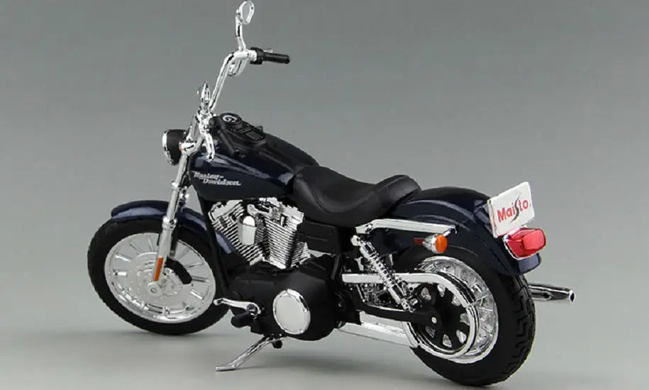 Модель мотоцикла Maisto 1:12 Harley 2006 FXDBI DYNA Street Bob литая под давлением металлическая