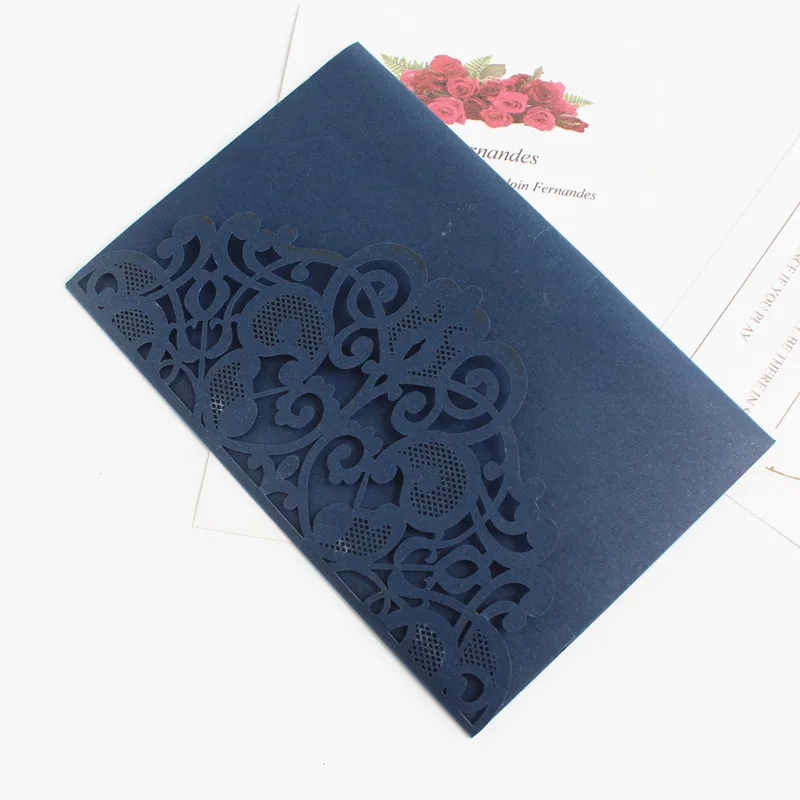 Элегантные карманные приглашения в три раза темно синие лазерные вырезы