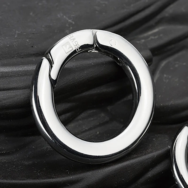 304 Stainless Steel Настоящий титановый креативный брелок для ключей мужской женский брелок ультра легкий EDC брелок с пряжкой роскошный подарок для влюбленных - Цвет: 304 Stainless Steel