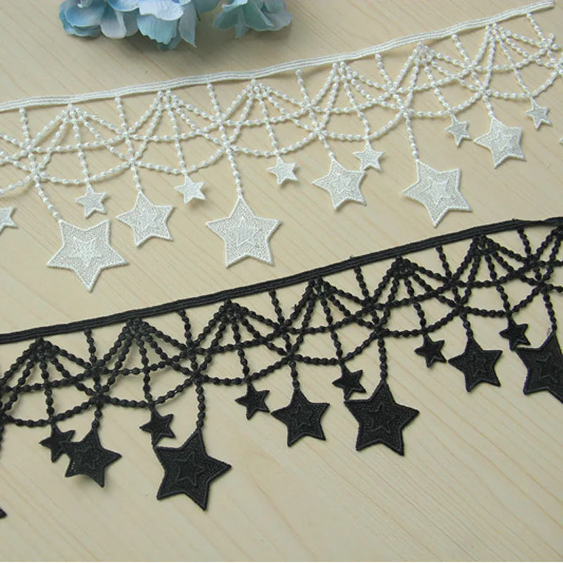 Высокое качество 5 ярдов звезда шаблон полиэстер Черный Белый кисточкой Висячие