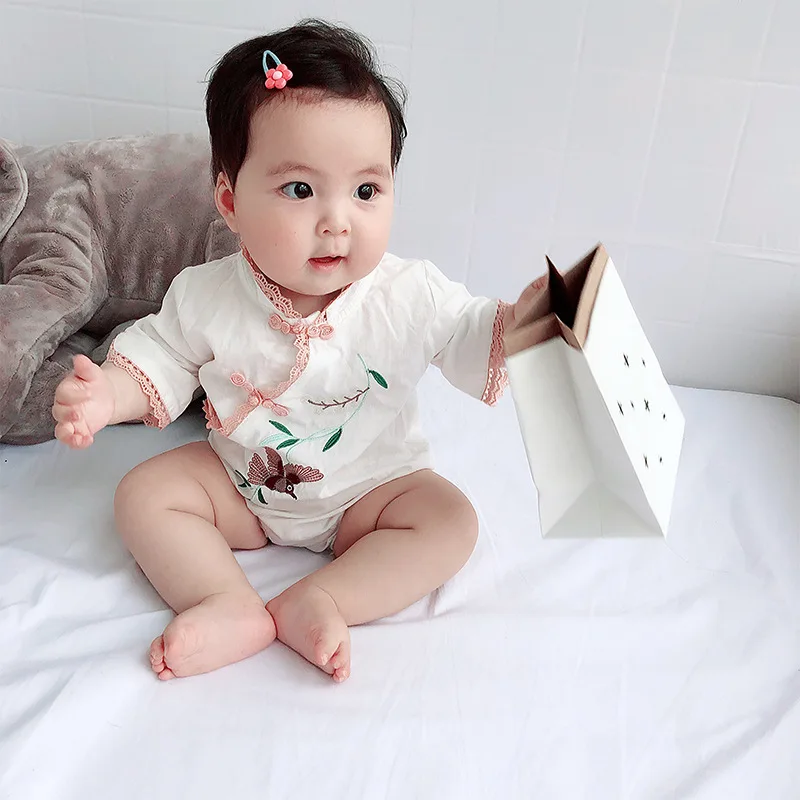 Китайский ветер Cheongsam вышитые с коротким рукавом Хлопок Ползания костюм на лето