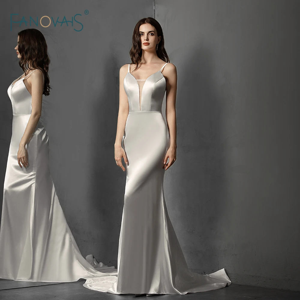 Простое свадебное платье Boho 2020 атласное на тонких бретелях цвета слоновой кости