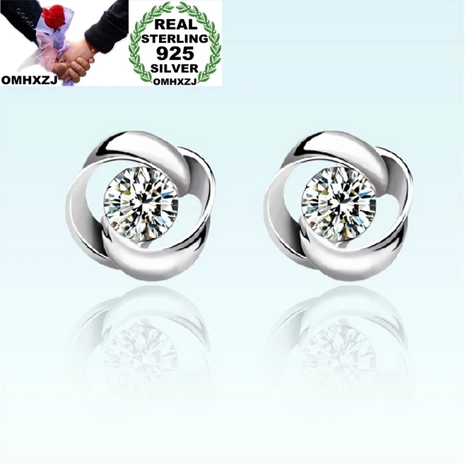 

Серьги-гвоздики из серебра 925 пробы с цирконом AAA