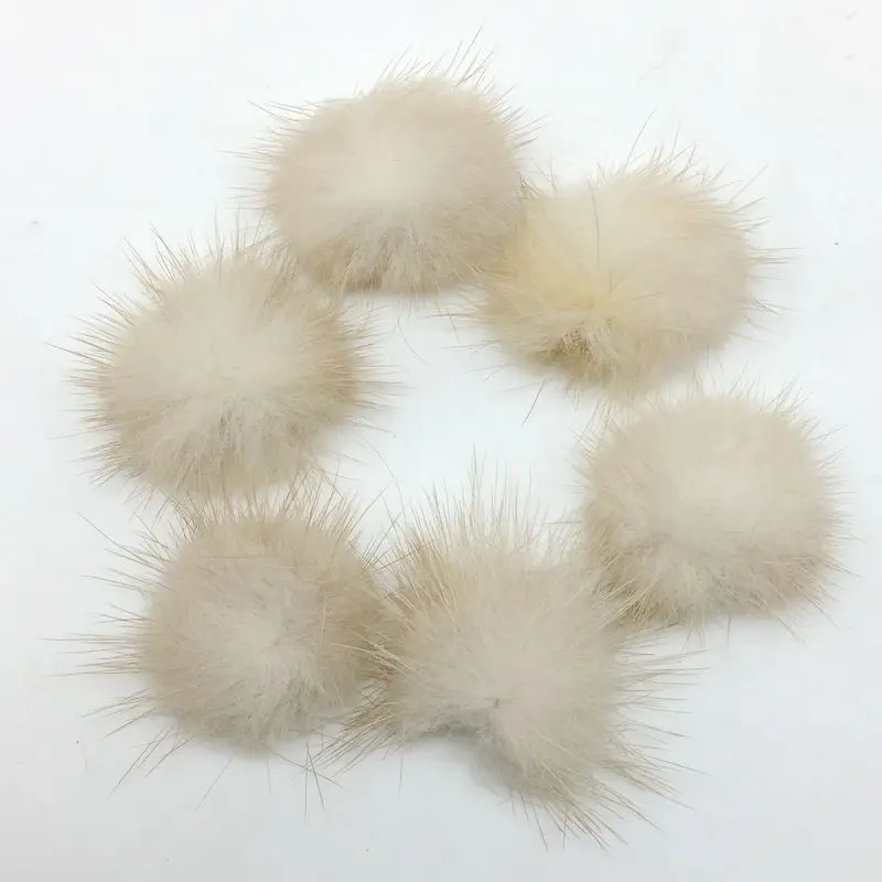 Шарики-Помпоны из натурального кроличьего меха 25 мм | Украшения и аксессуары
