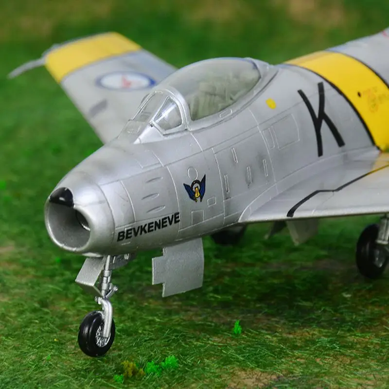Предварительно построенный 1/72 F-86 Sabre трансонический реактивный истребитель крыло F-86F самолет хобби Коллекционная готовая пластиковая модель самолета