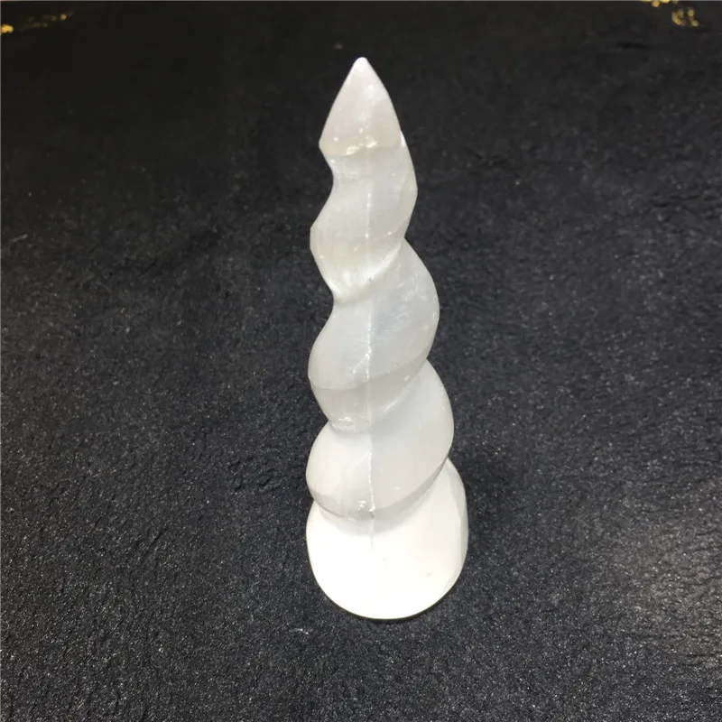 

1pcs beautiful natural stones and minerals white gypsum flame shape stone wand for home & office decoration