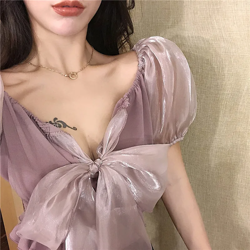 Женская пикантная короткая блузка с пышными рукавами и большим бантом Femme