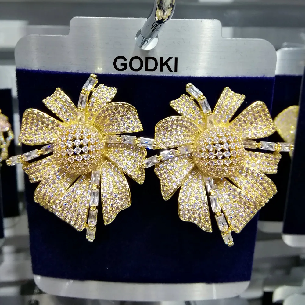 GODKI модные роскошные большие 3 тона полые цветочные серьги-гвоздики для женщин