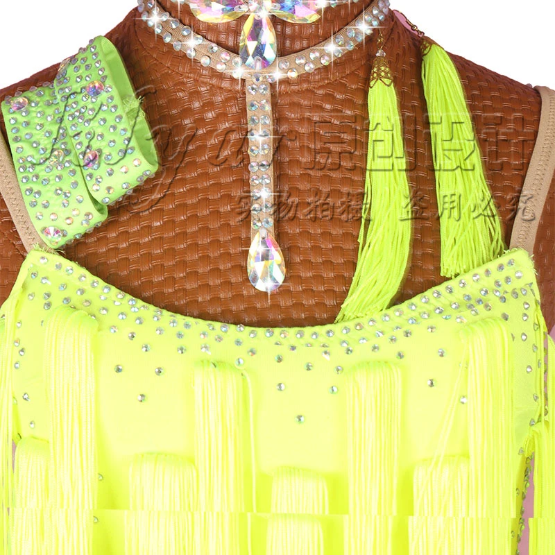 Латинское платье для танцев ярко-желтого цвета с бахромой единого дизайна