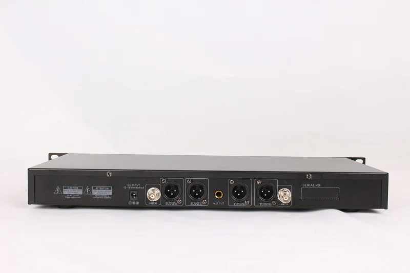 UHF 4 channels wireless microphone system Beautiful No noise anti-interference without distortion for stage KTV personal show |