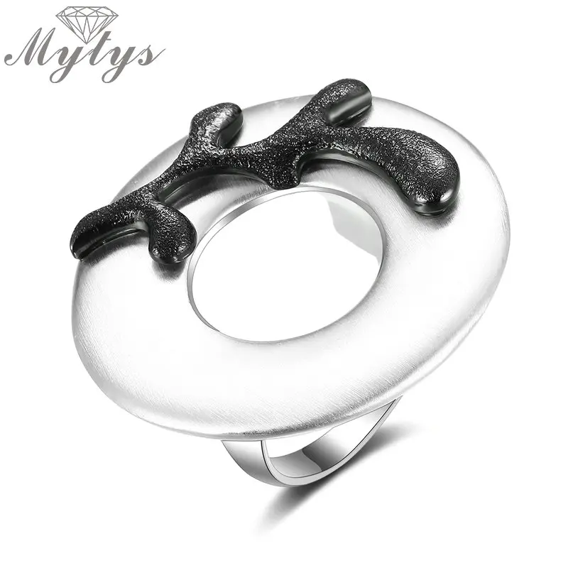 Женское кольцо Mytys с рогами крупное круглое ажурное украшение серебристого цвета