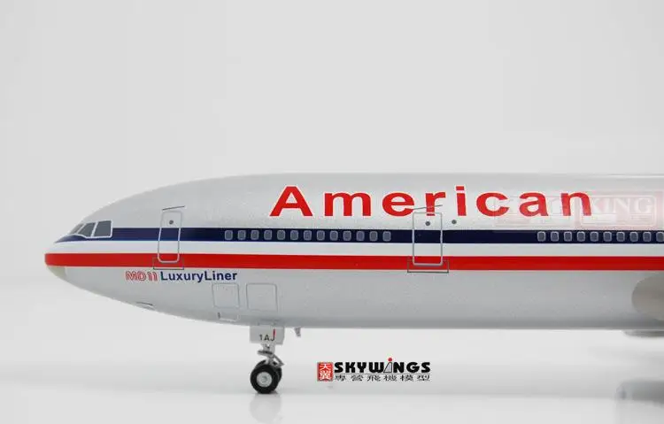 HL1201 Hobby American Master Airlines N1758B 1:200 MD 11|plane model|american airlinesairlines american airlines |