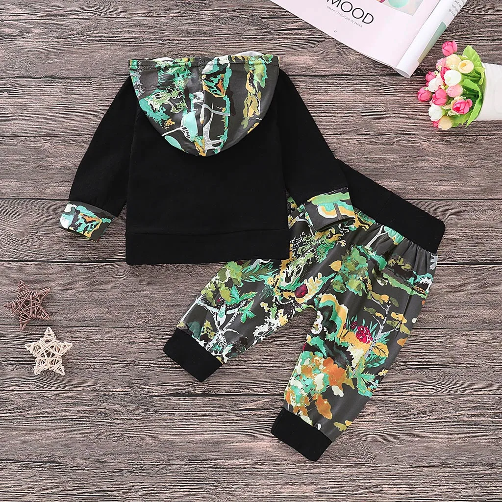 Комплект модной одежды для маленьких мальчиков и девочек толстовка с капюшоном