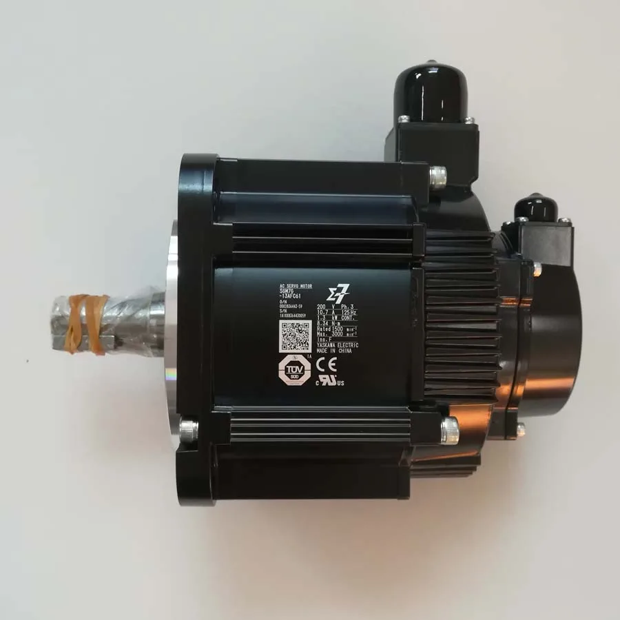 1.3kw Yaskawa SGM7G 13AFC61 & SGD7S 120A00A002 оригинальный продвинутый Сервопривод переменного тока
