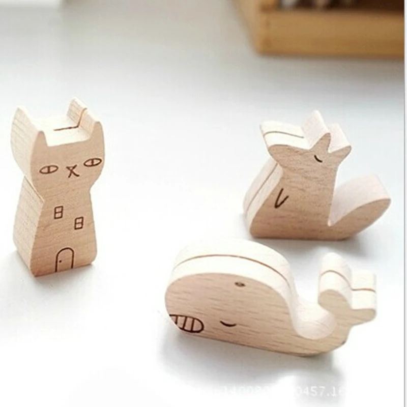 

Cute Animal Wooden Information Folder Photo Clip Cartoon Note Card Holder Product Display Board Base Notes Message Memo Clip