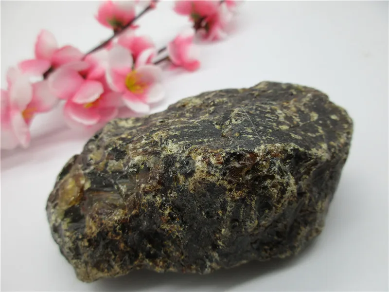 Природные красные янтарные минералы камни перот кристаллы крови образцы камней