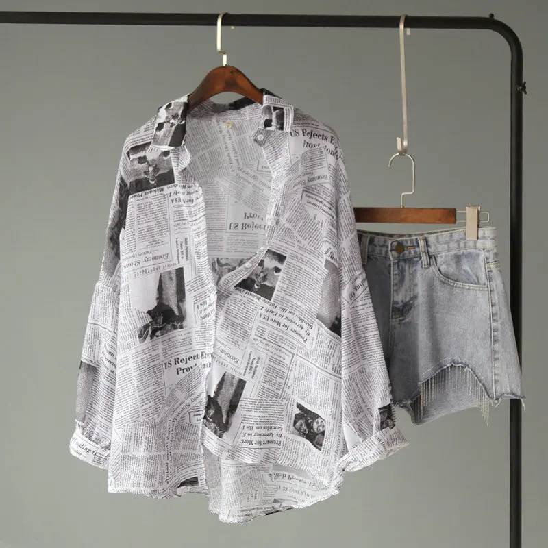 

2022 Women Newspaper Letter Print Loose Size Shirt Lady Turn-Down Collar Cotton Batwing Sleeve Cardigan Button Chic Blouse Tops