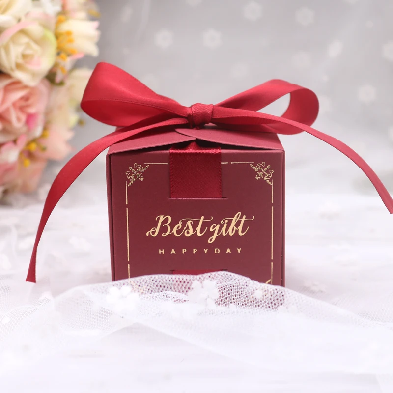 

50pcs lot Wine Red Green Square Paper Candy boxes party Chocolate container Wedding favors gifts box for guest wholesale