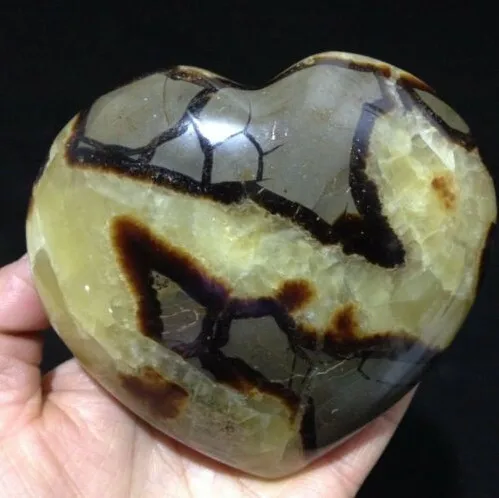 

2019 hot 450-500g 100% Natural Septarian Dragon Crystal Polished Heart Stone Specimen 1pcs