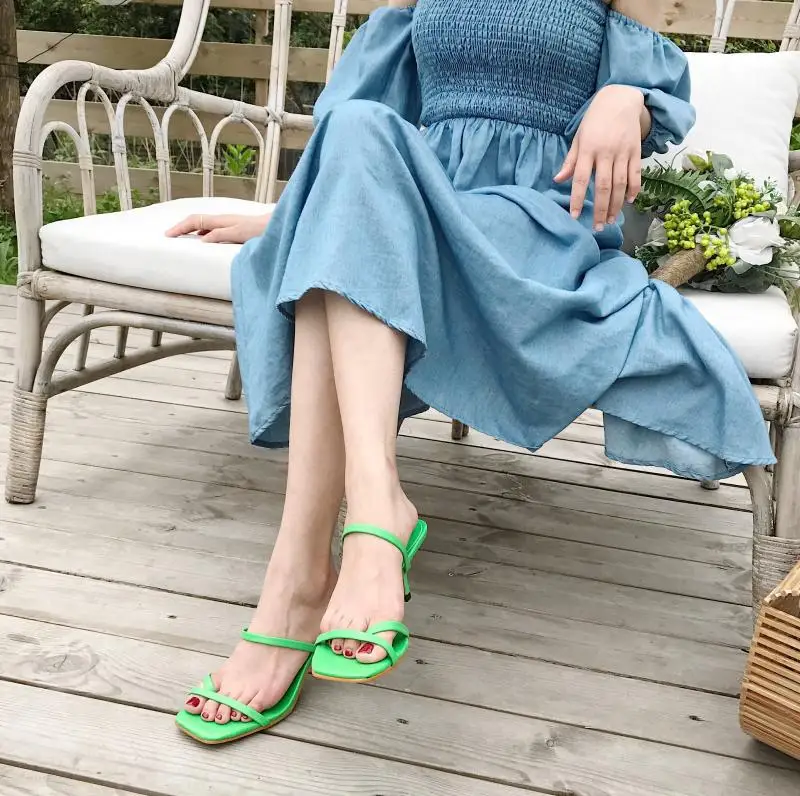 Винтажные босоножки с квадратным носком женские на высоком каблуке узким