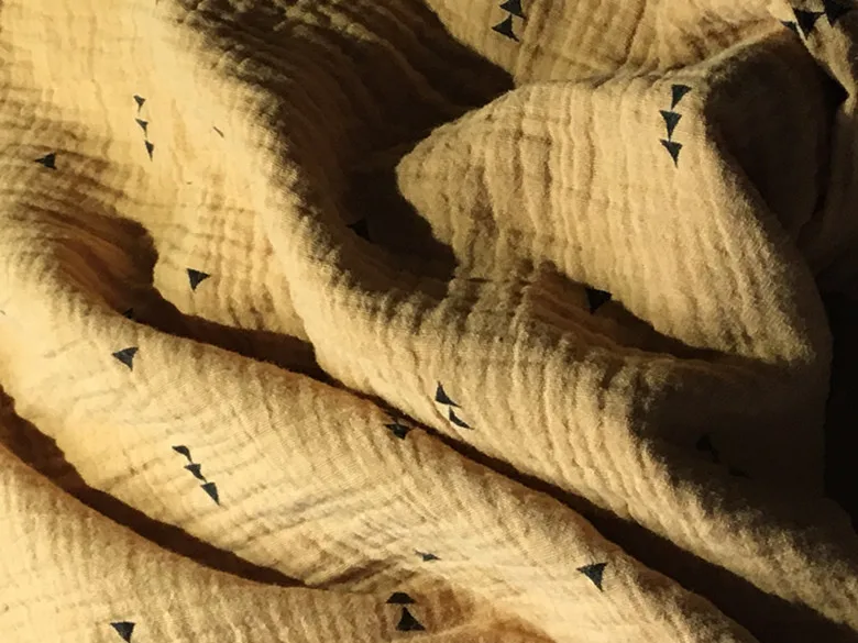 Turmeric Triangle Хлопок, с узором, двойная марля, мягкая ткань, 140 см, 55 дюймов, ширина 125 г/м2, детское одеяло, ткань для шитья, 10 м, маленькая CD05A - Цвет: Turmeric Triangle