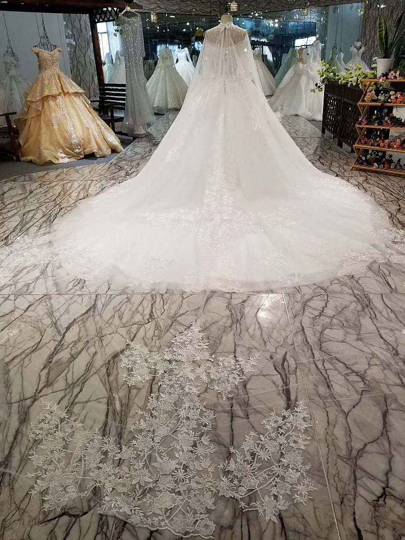 

Luxury Wedding Dresses 2020 Ball Gown Off Shoulder Beading Chapel Train Lace Appliques Sequined Beaded Bridal Gowns Customize
