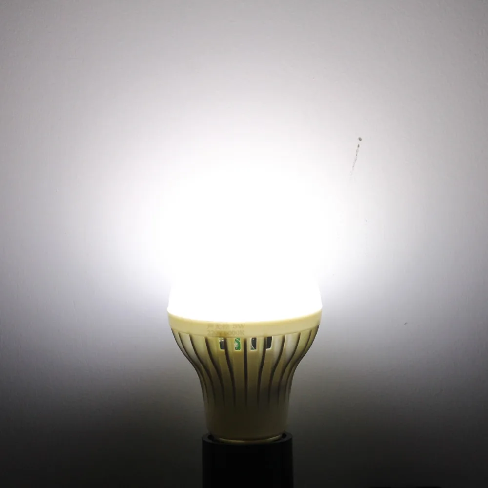 Струбцина для настольной лампы супер яркая многофункциональная батарея забота о