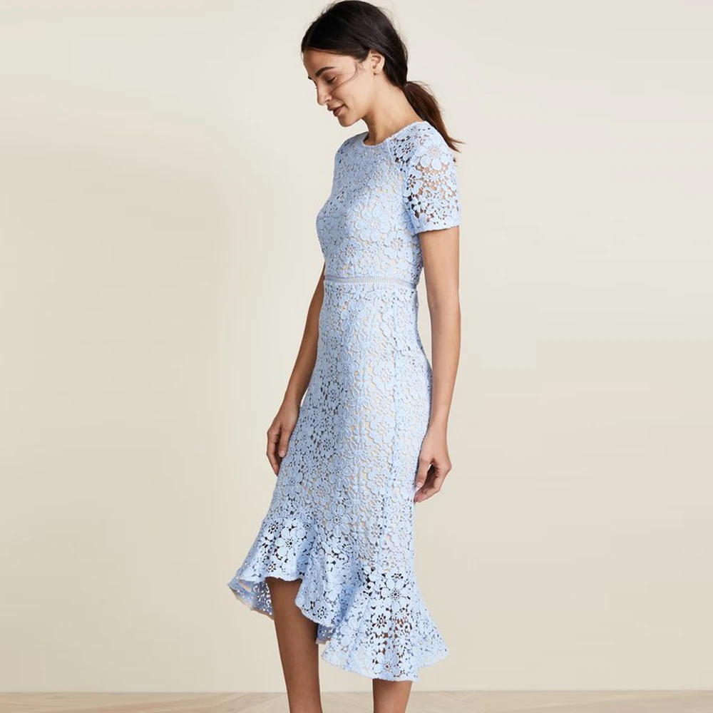 Летнее женское кружевное платье русалка элегантное средней длины с коротким