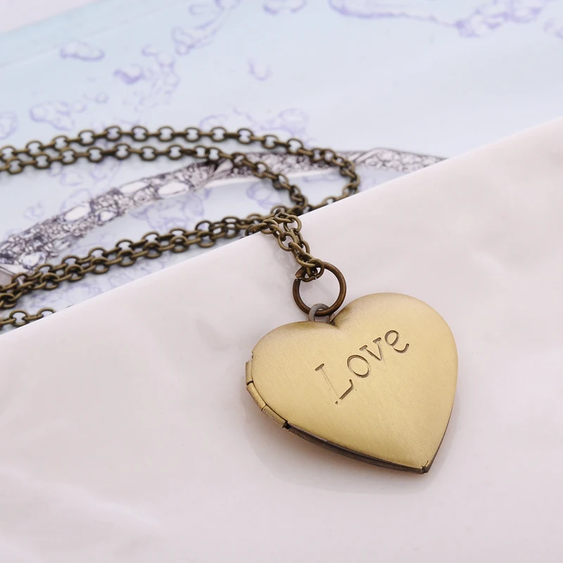 Ожерелье с подвеской в виде сердца фото винтажное ожерелье стиле ретро надписью