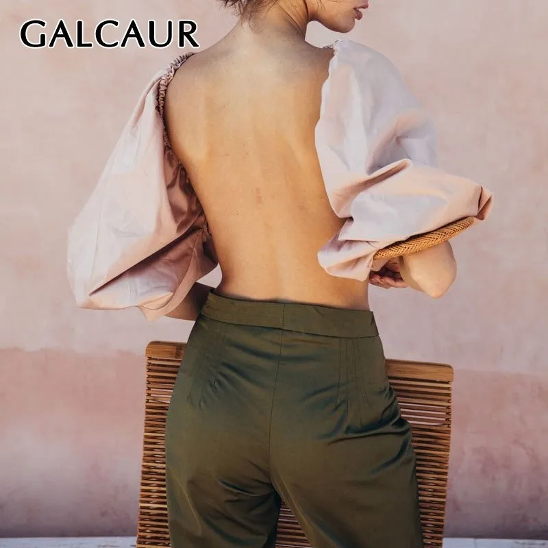 GALCAUR короткий топ с открытой спиной для женщин Slash шеи фонарь рукав с открытыми плечами блузка Топ Женская мода Новинка лето