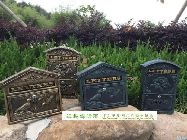 Чугунный почтовый ящик темно зеленый настенный металлический с буквами садовый