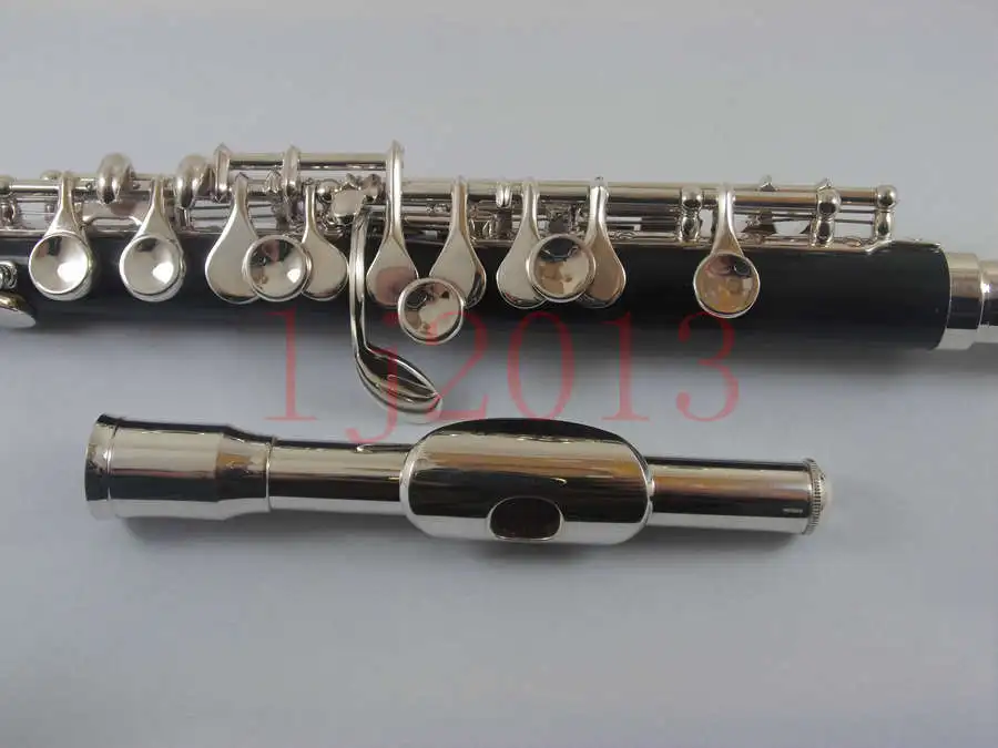 

Top quality Silver plate PICCOLO Black Bakelite C Tone