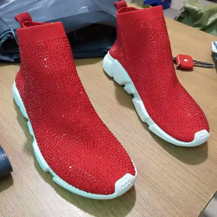 Red Женские кроссовки со стразами; спортивные ботинки; блестящие стразы; вязаная дышащая обувь; Женская Роскошная Повседневная обувь; женские кроссовки - Цвет: Red